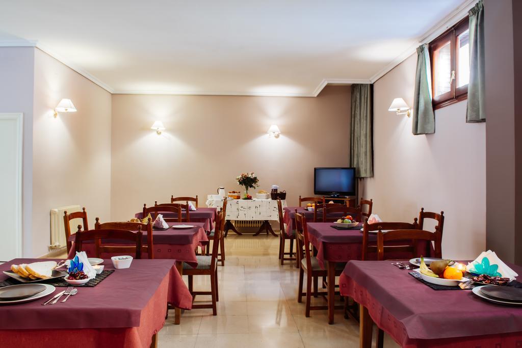 Hotel Arevalo Куэнка Экстерьер фото